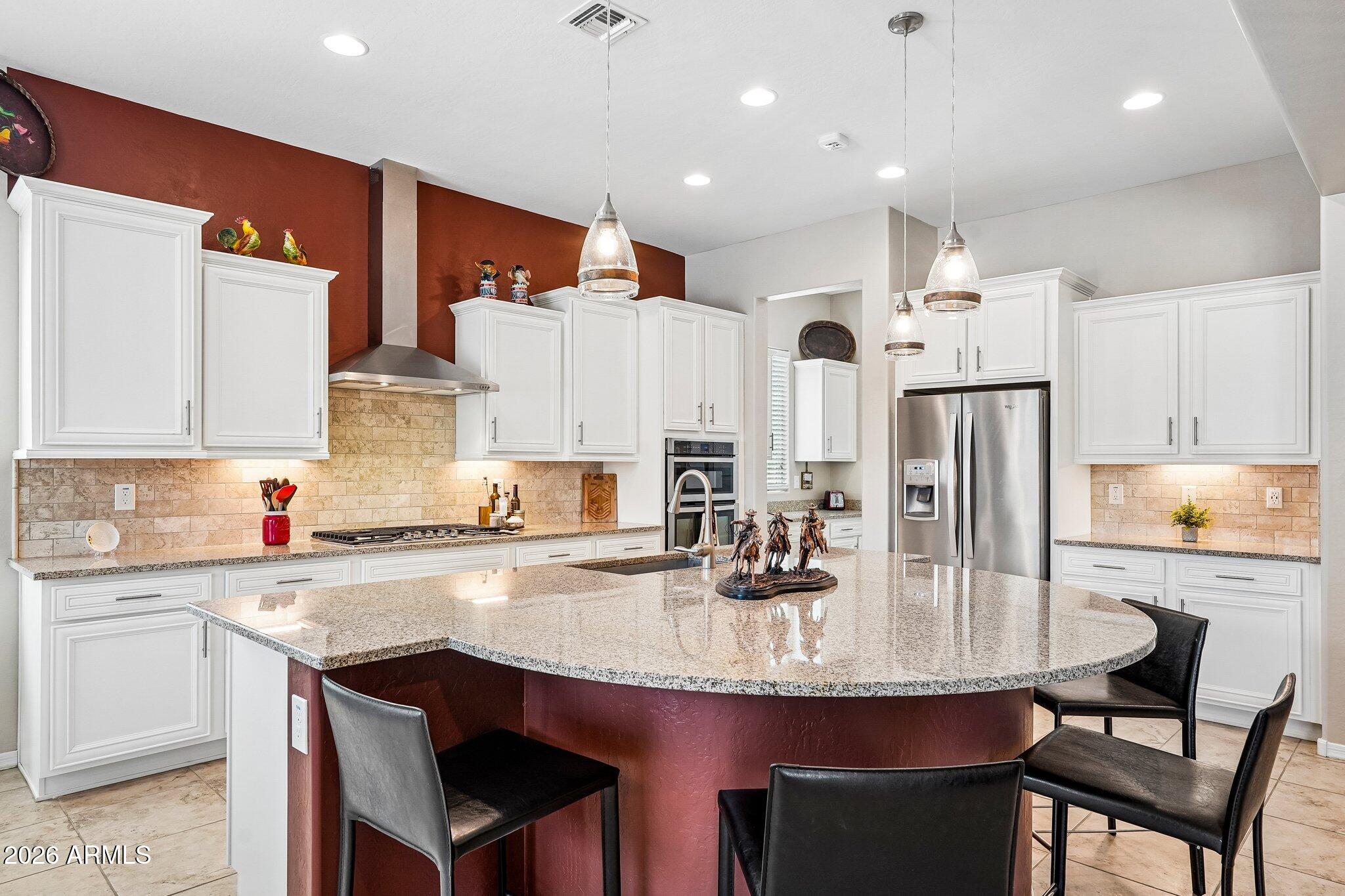 27585 W TONOPAH Drive