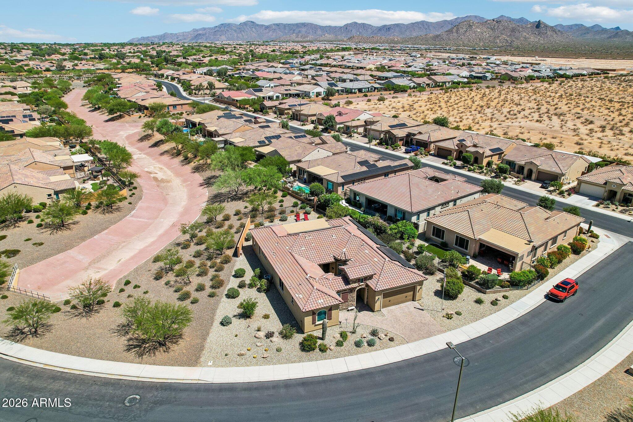27585 W TONOPAH Drive