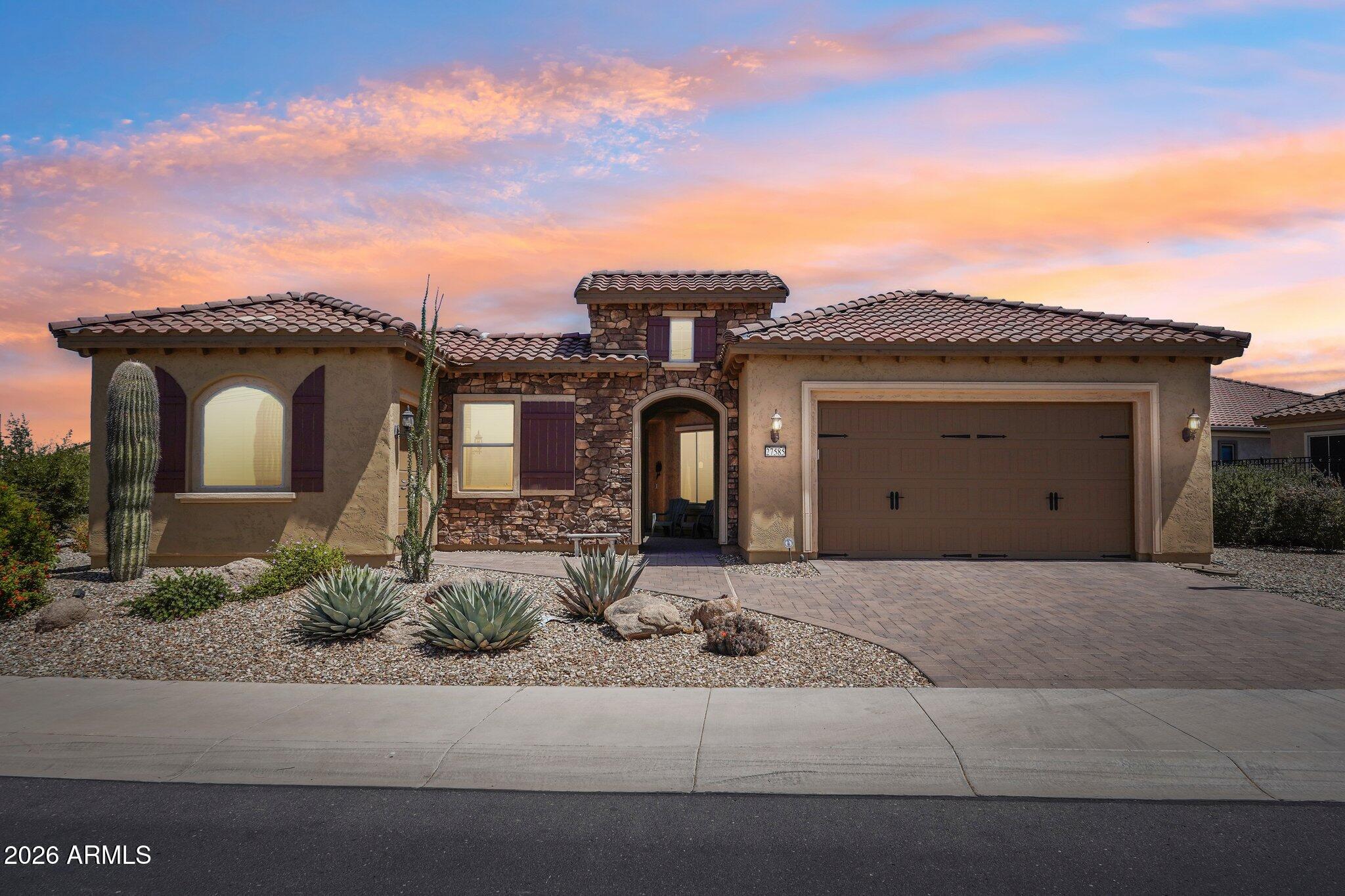 27585 W TONOPAH Drive