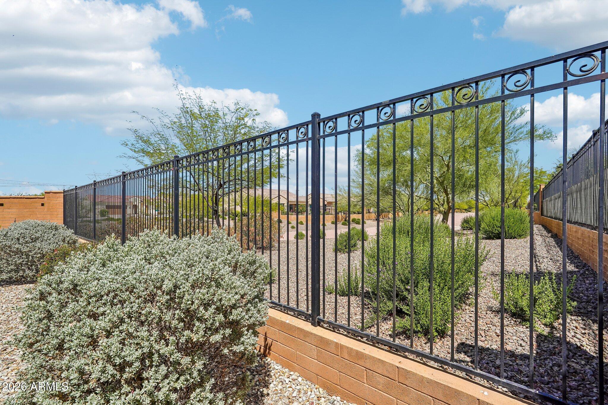 27585 W TONOPAH Drive