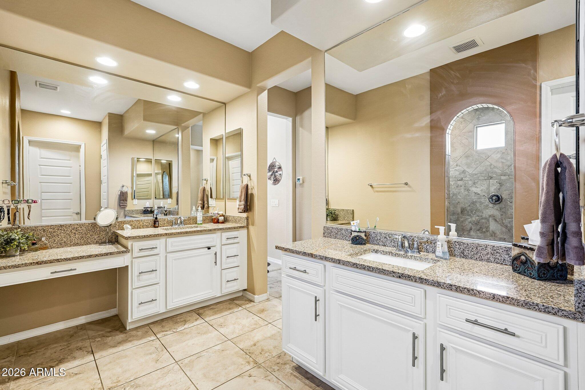 27585 W TONOPAH Drive