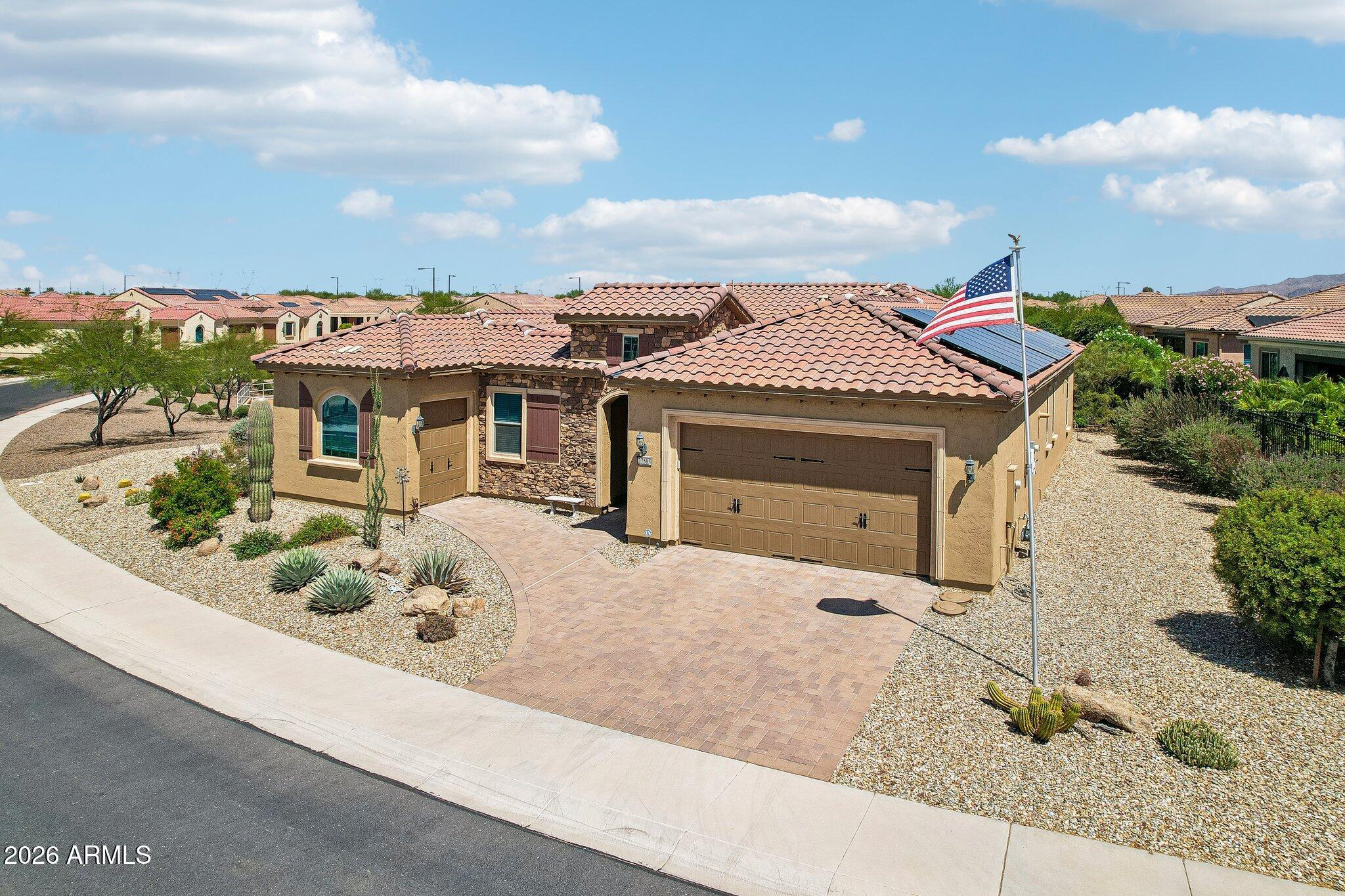 27585 W TONOPAH Drive