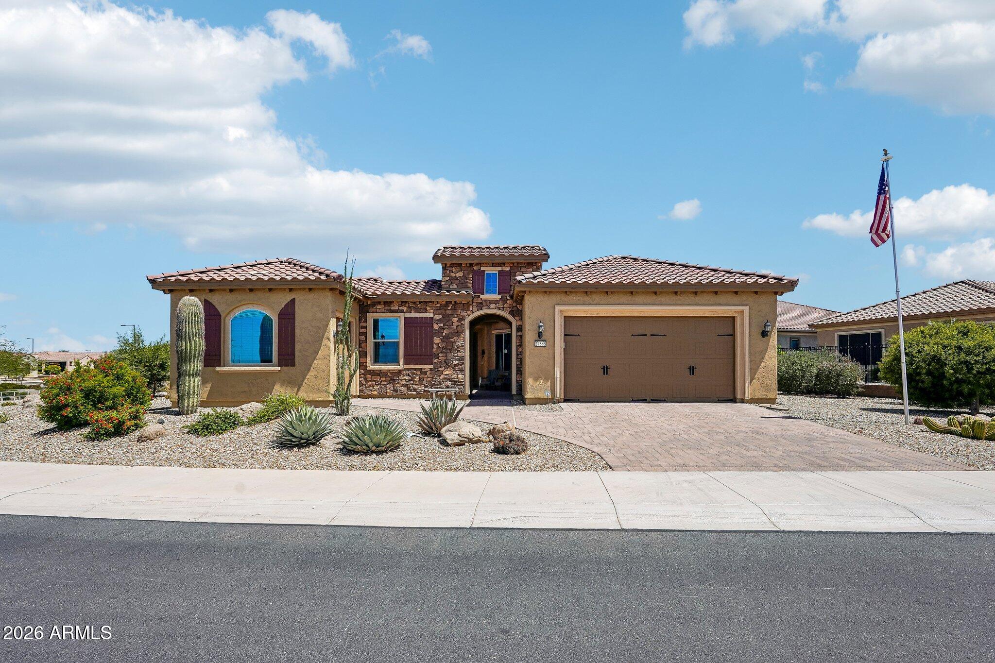 27585 W TONOPAH Drive