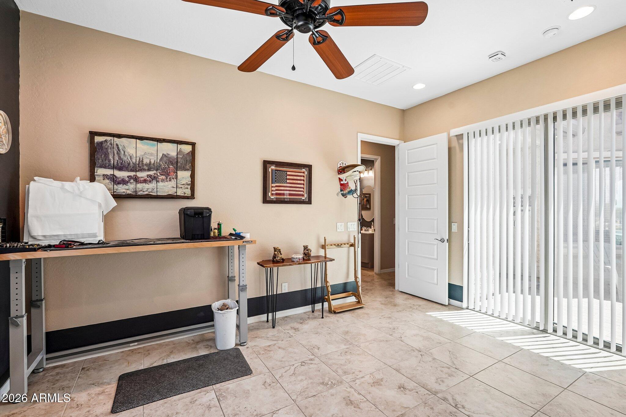 27585 W TONOPAH Drive