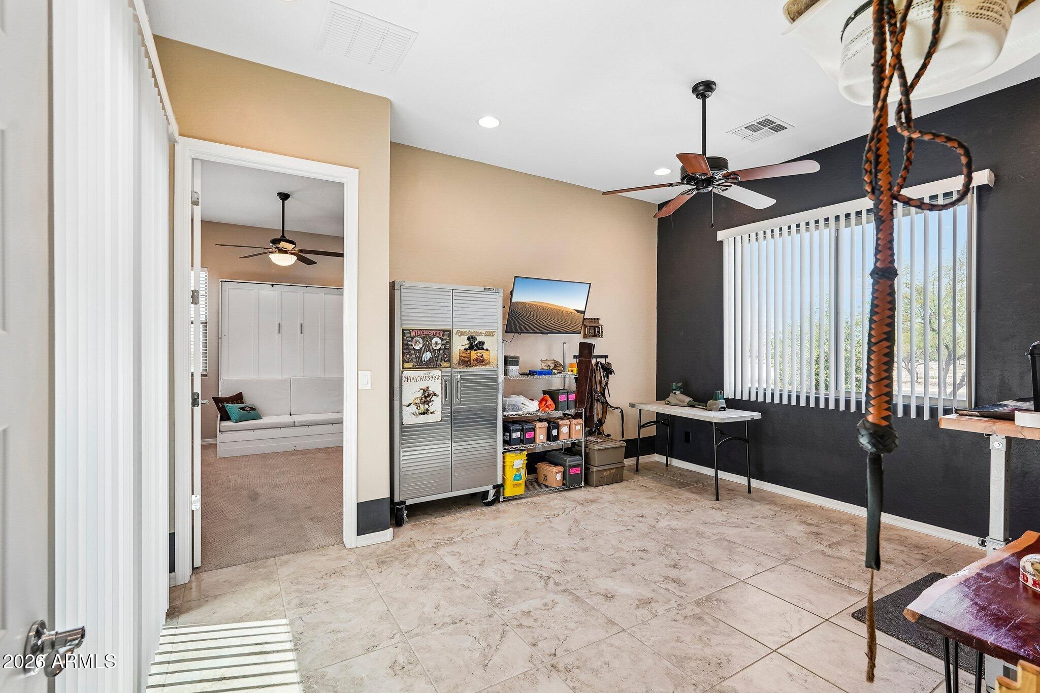 27585 W TONOPAH Drive