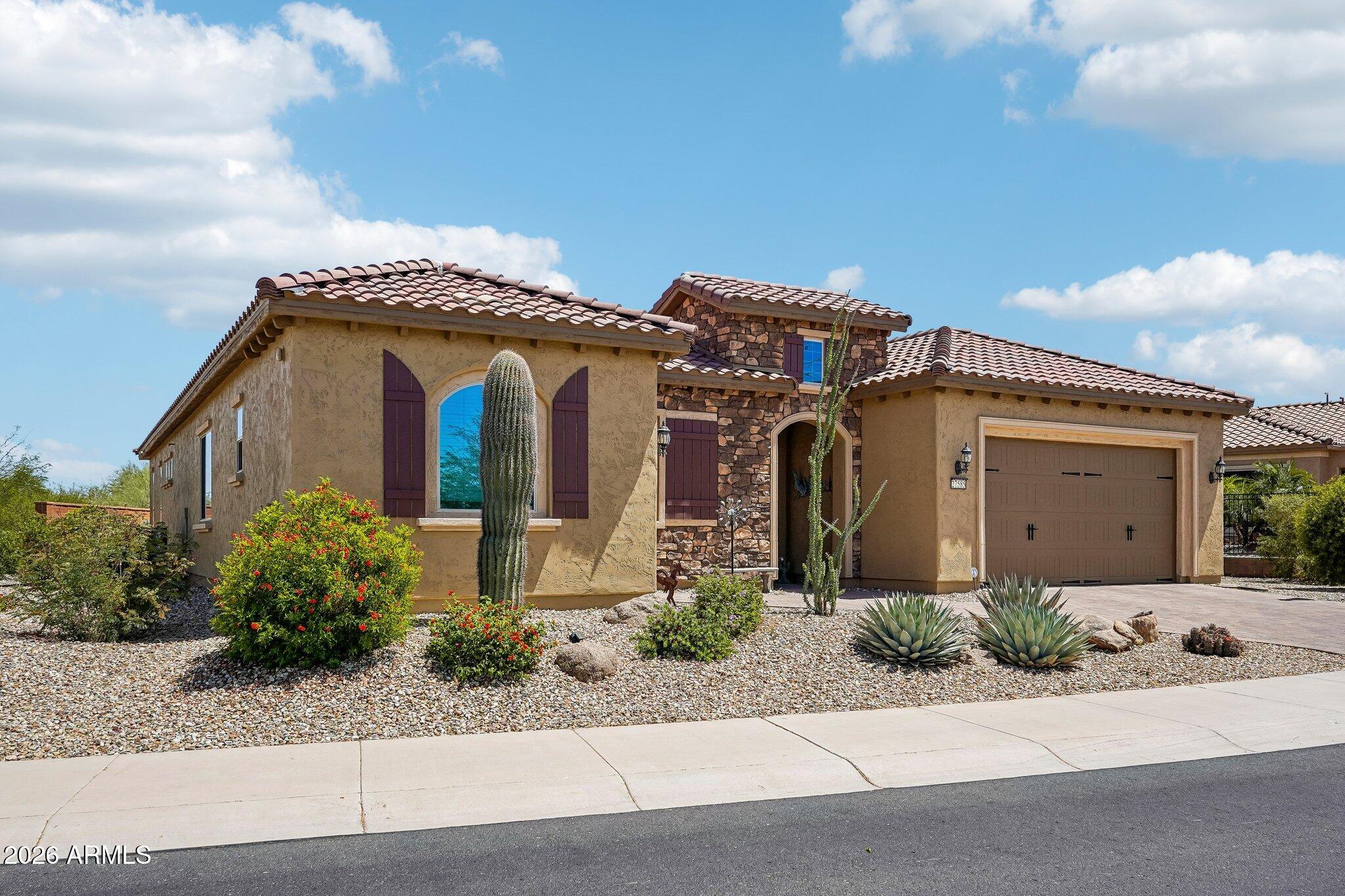 27585 W TONOPAH Drive