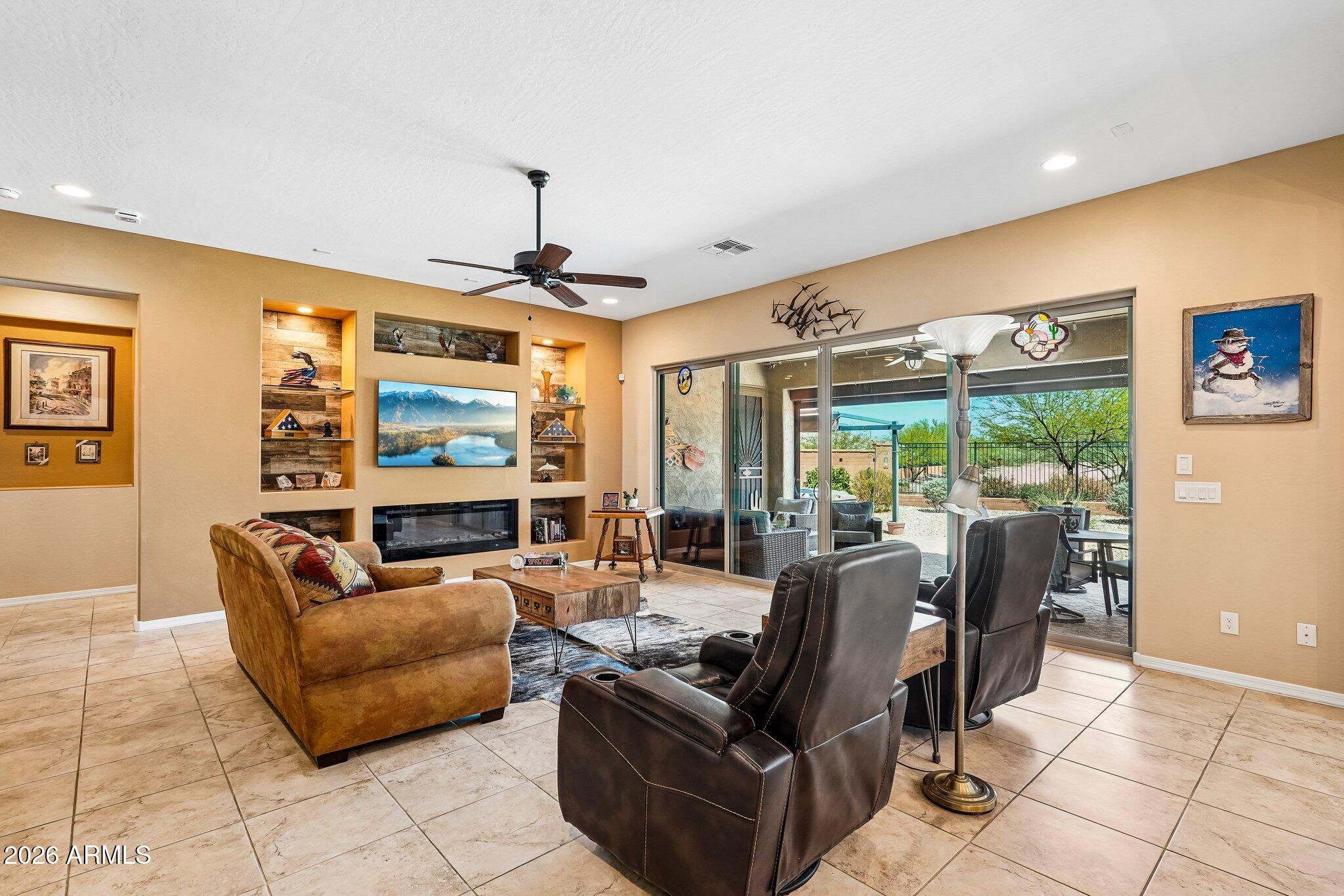 27585 W TONOPAH Drive