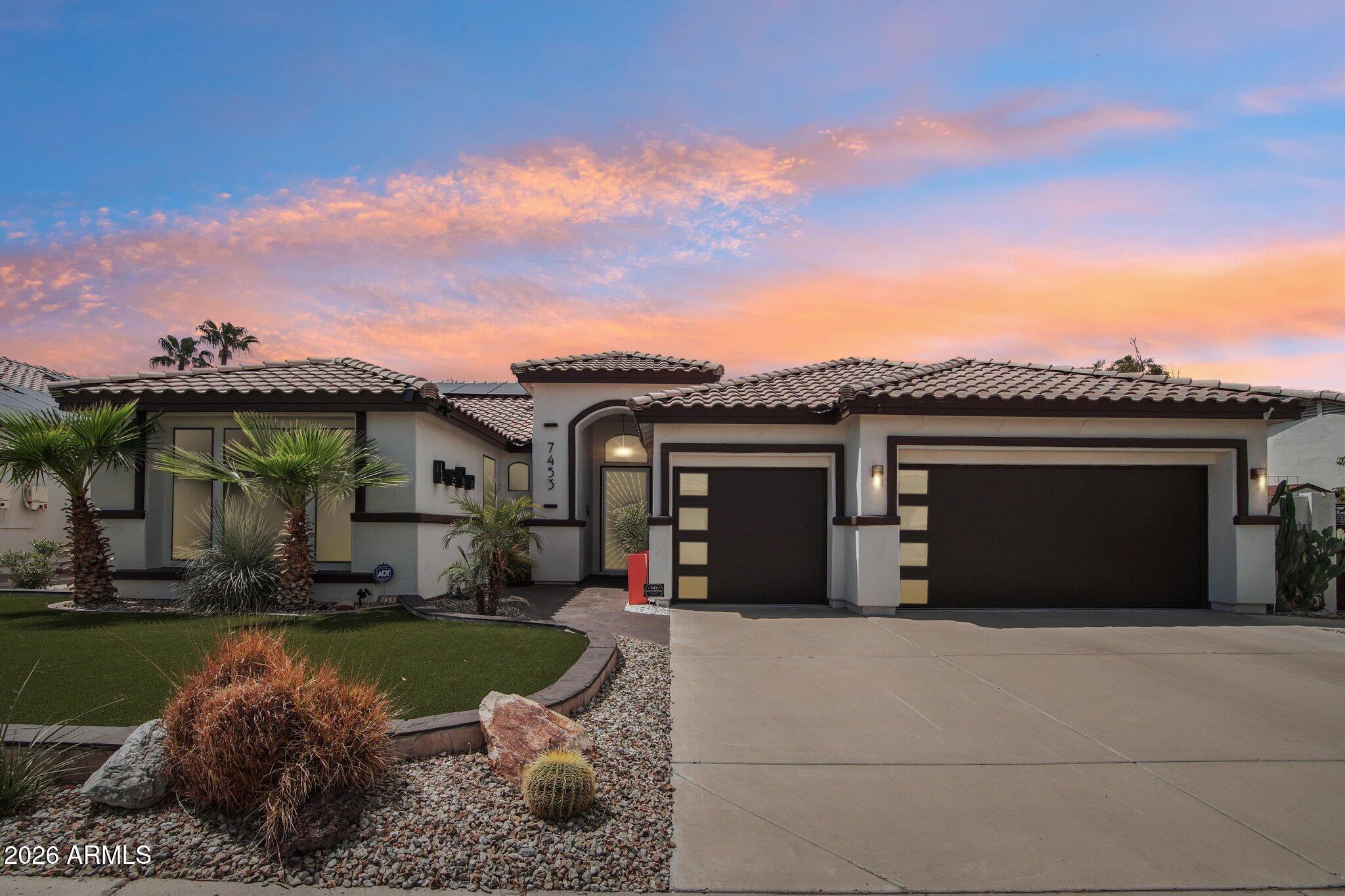 7453 W PARAISO Drive