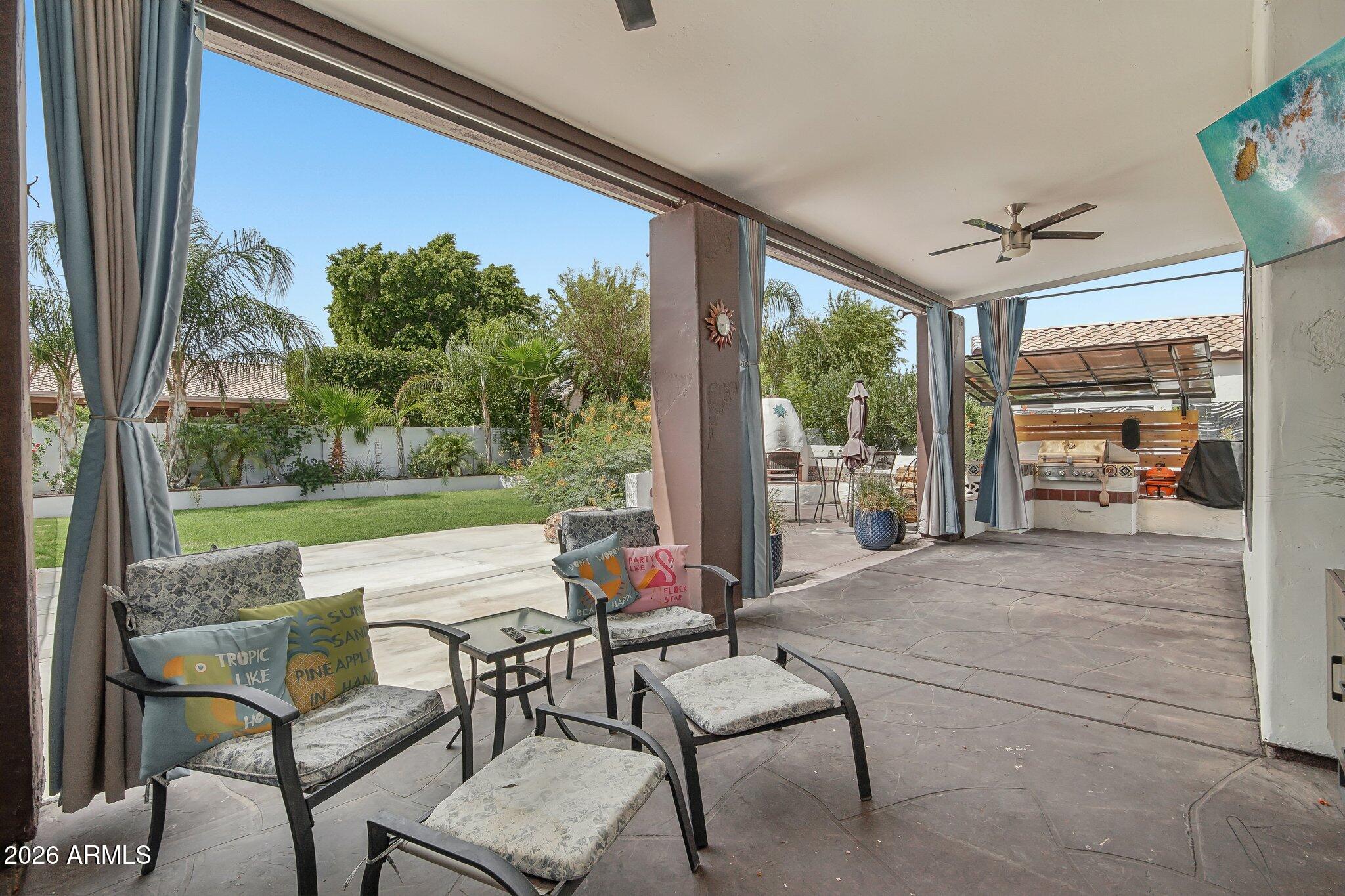 7453 W PARAISO Drive