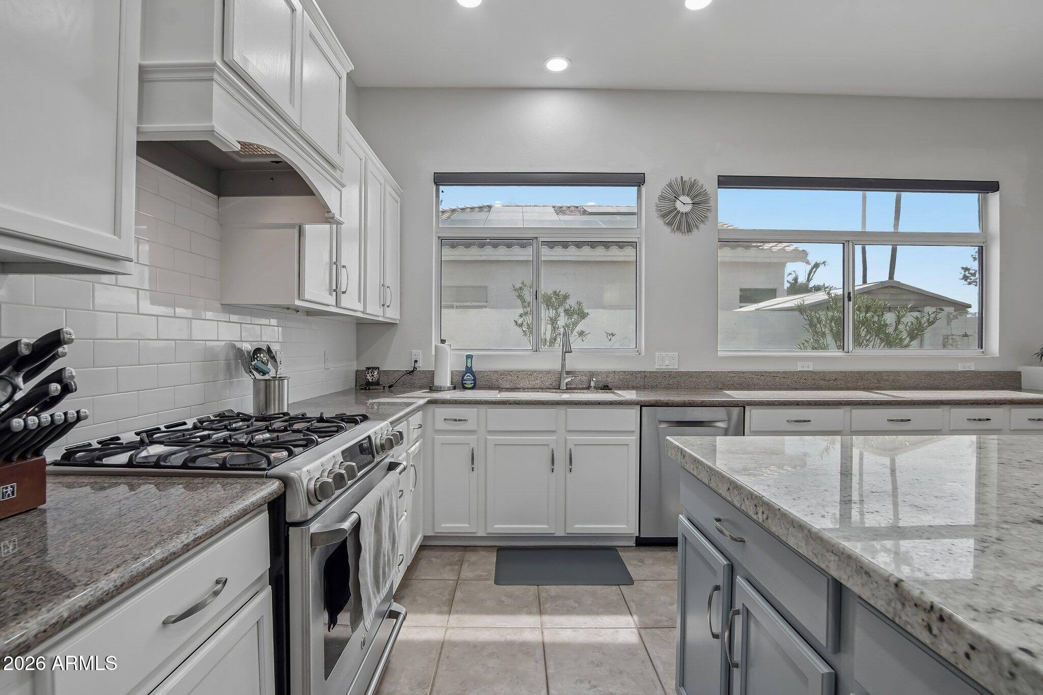 7453 W PARAISO Drive