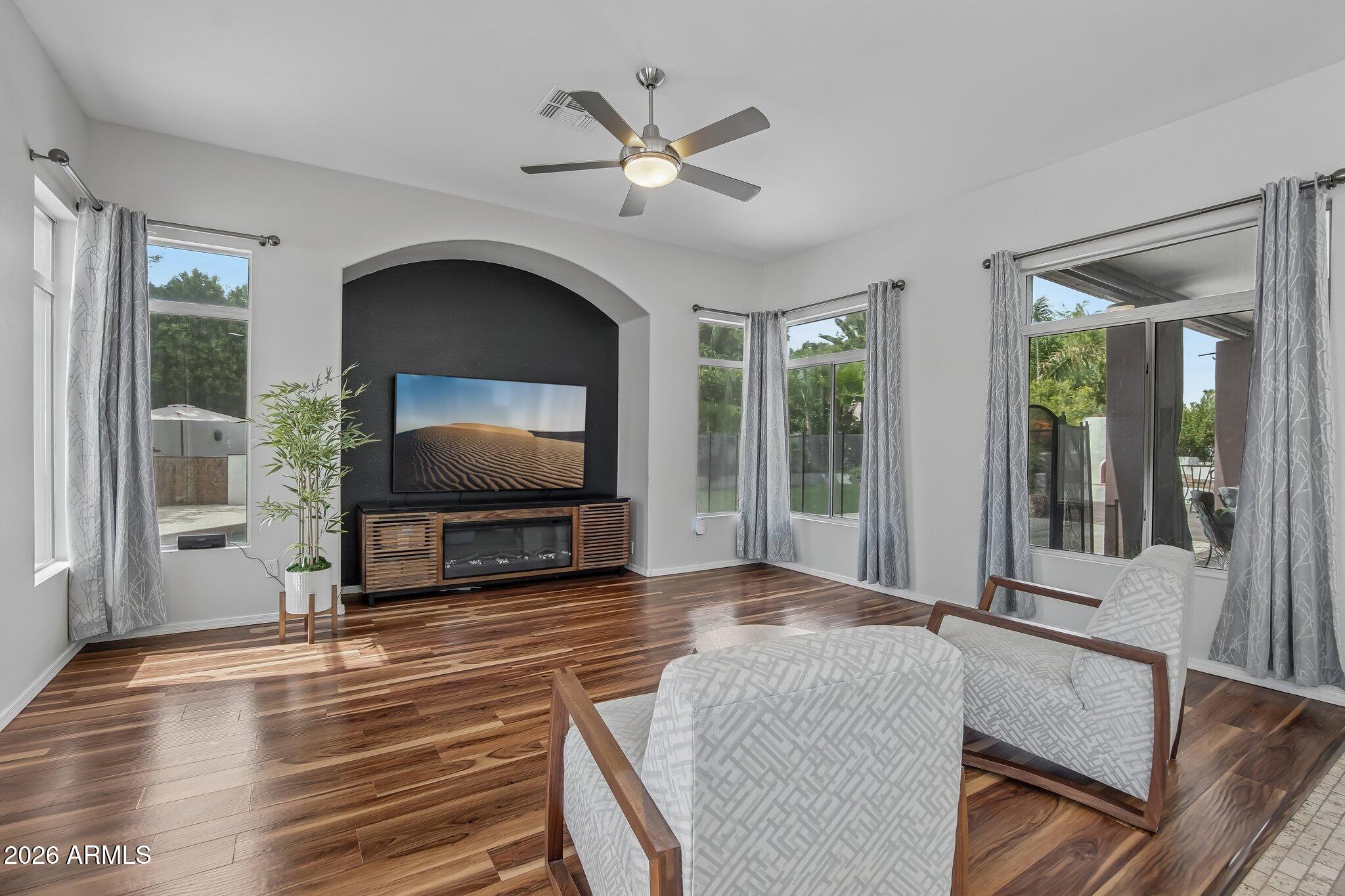7453 W PARAISO Drive