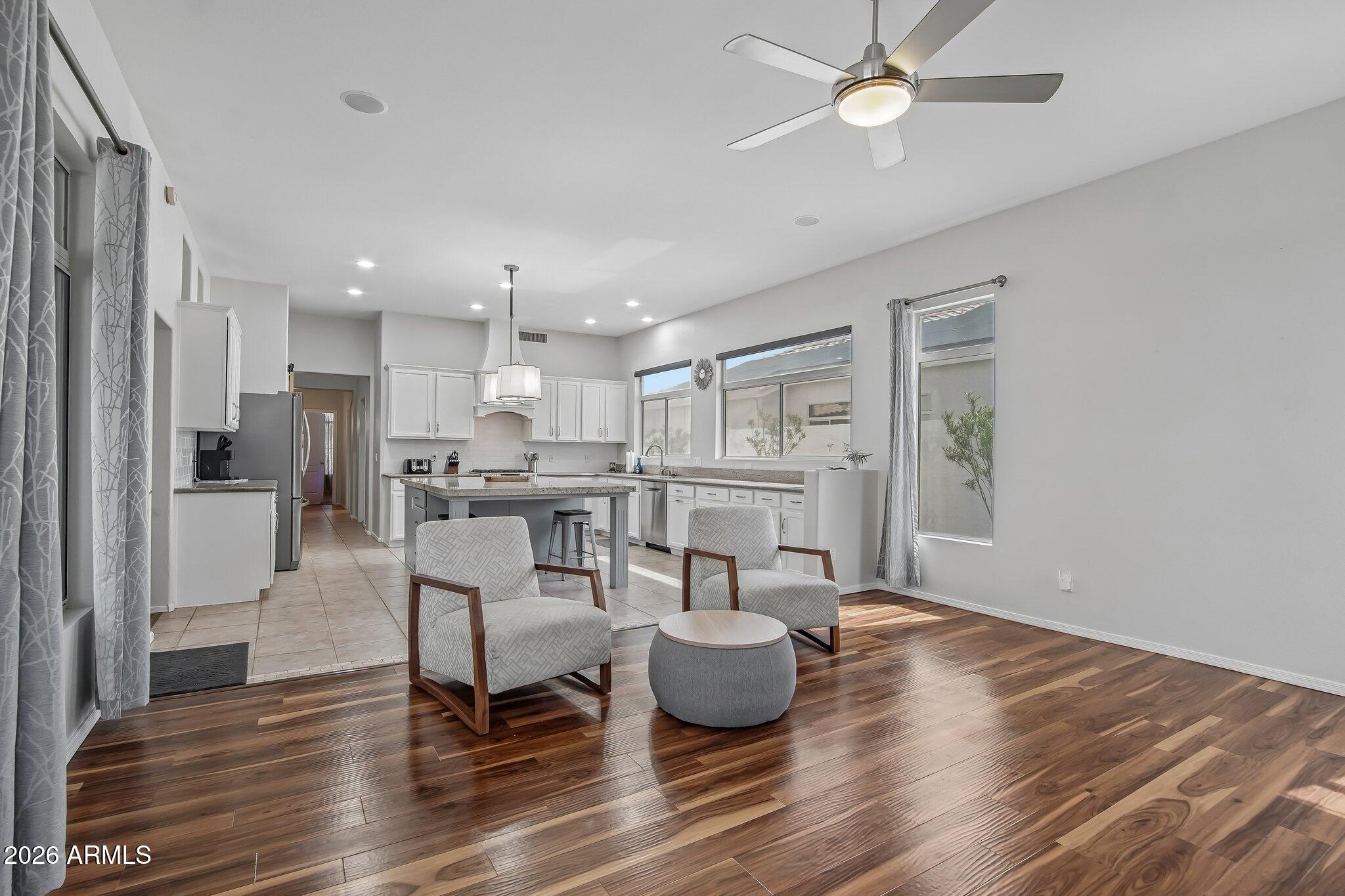 7453 W PARAISO Drive