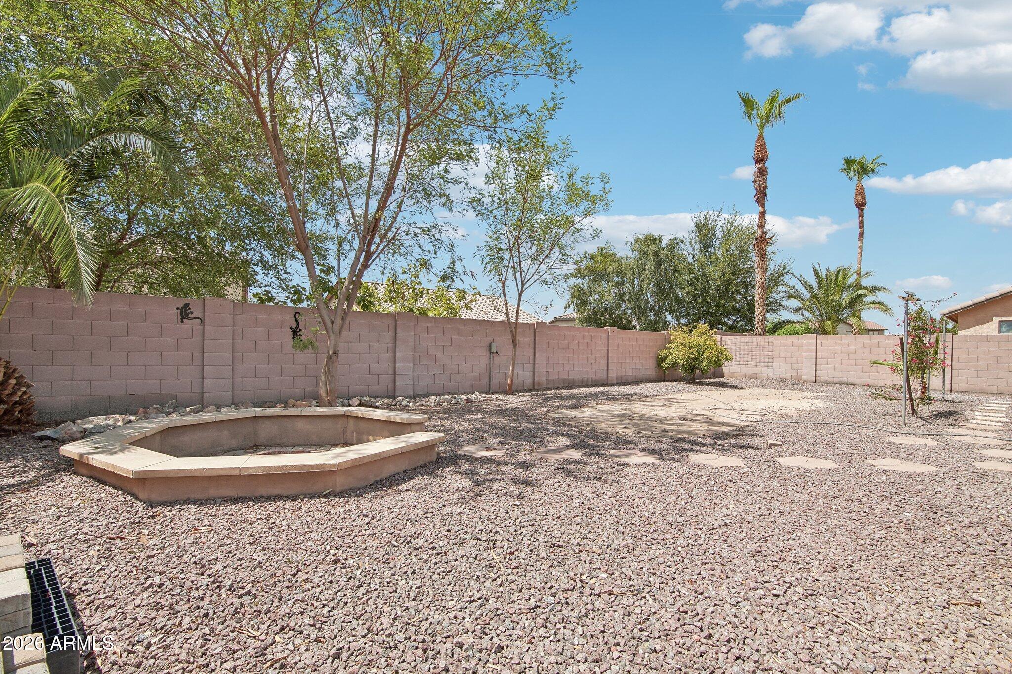 520 S 112TH Drive