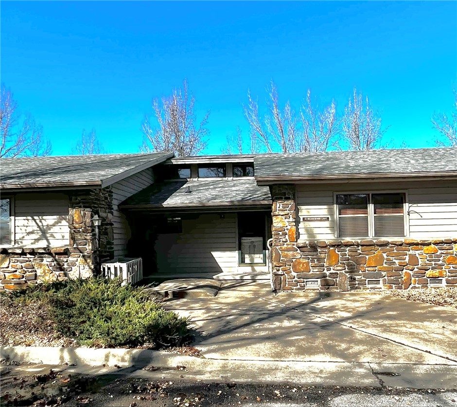 12 Wedgewood Lane