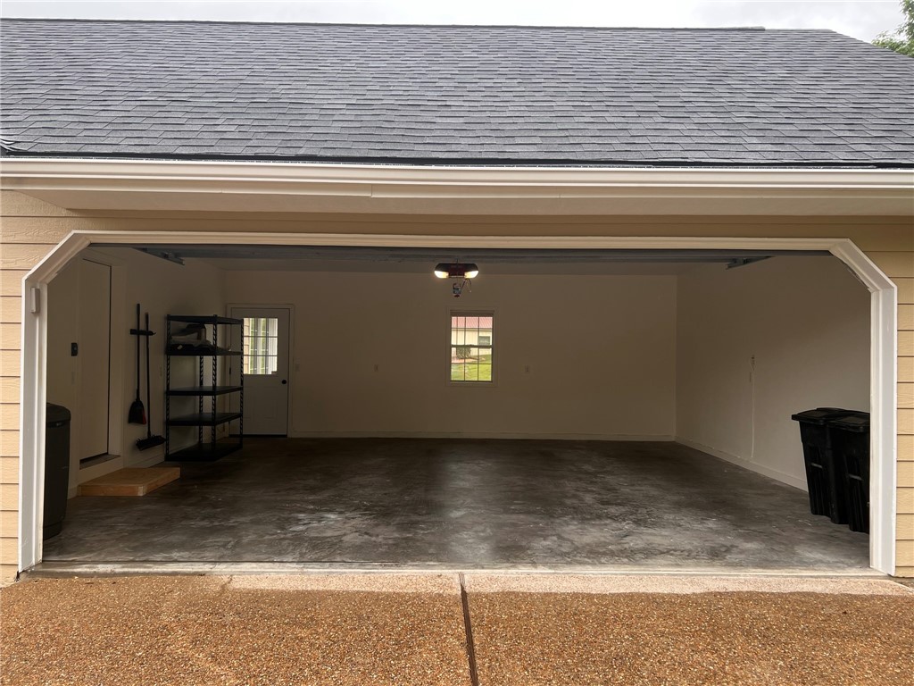 40 Lakeside Drive