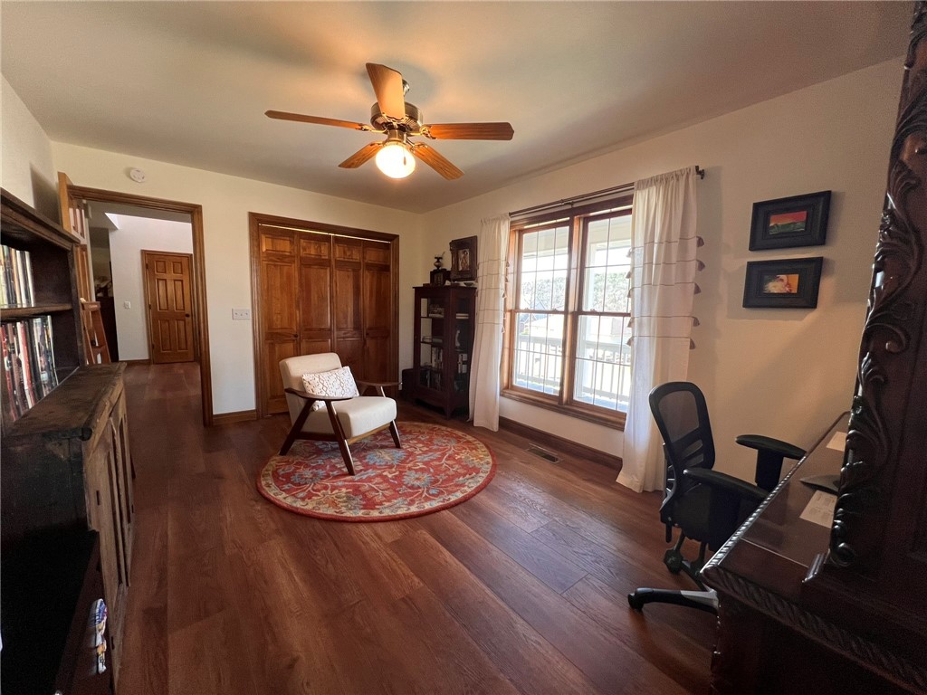 40 Lakeside Drive