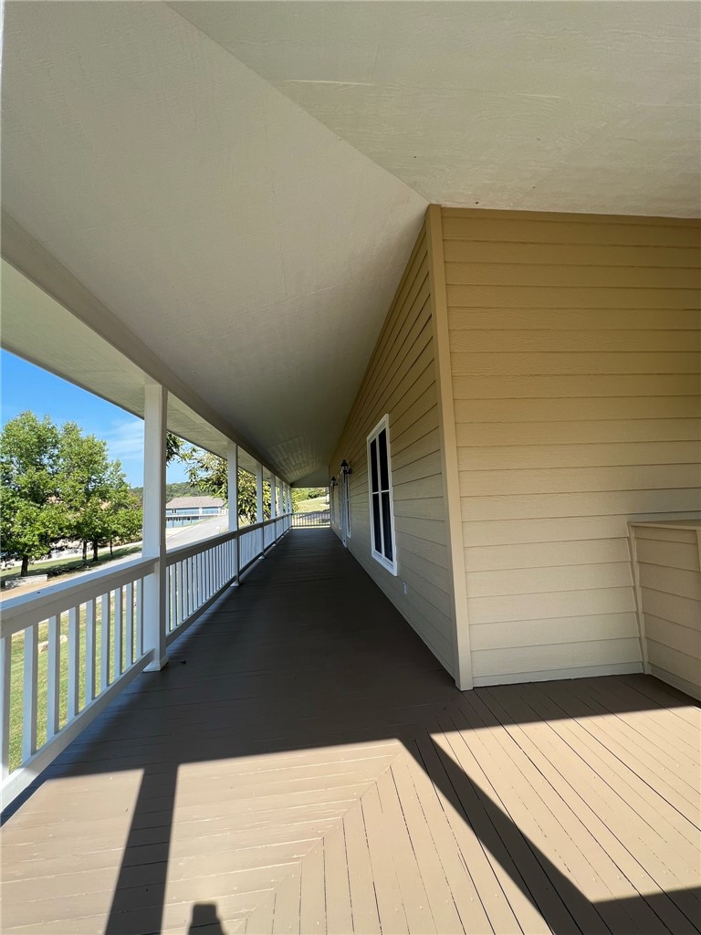 40 Lakeside Drive