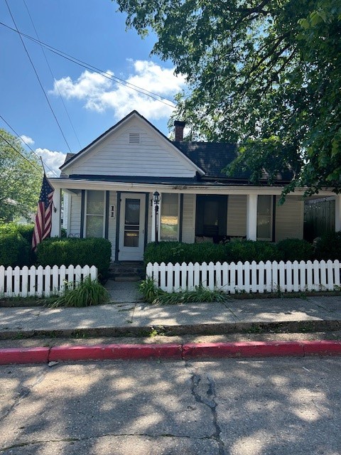 11 White Street