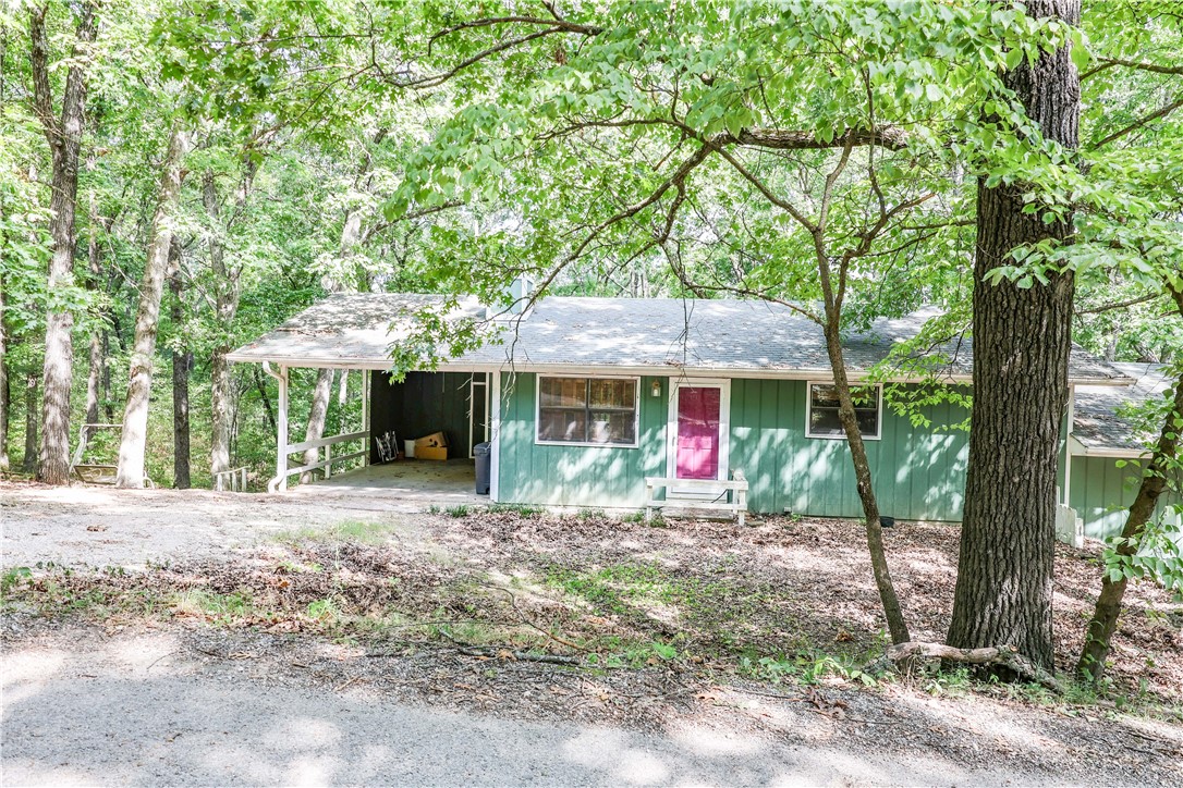 242 & 244 Hummingbird Lane