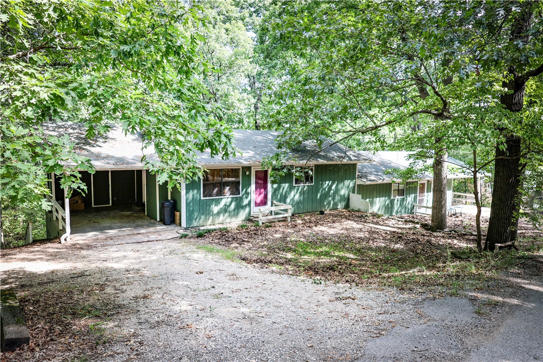 242 & 244 Hummingbird Lane