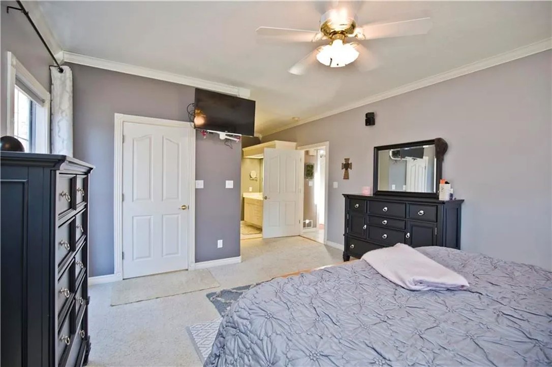 62 Thomas Circle