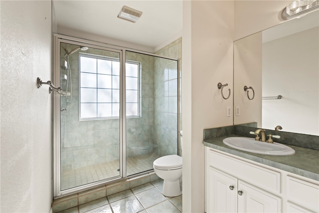 8 Doral Lane