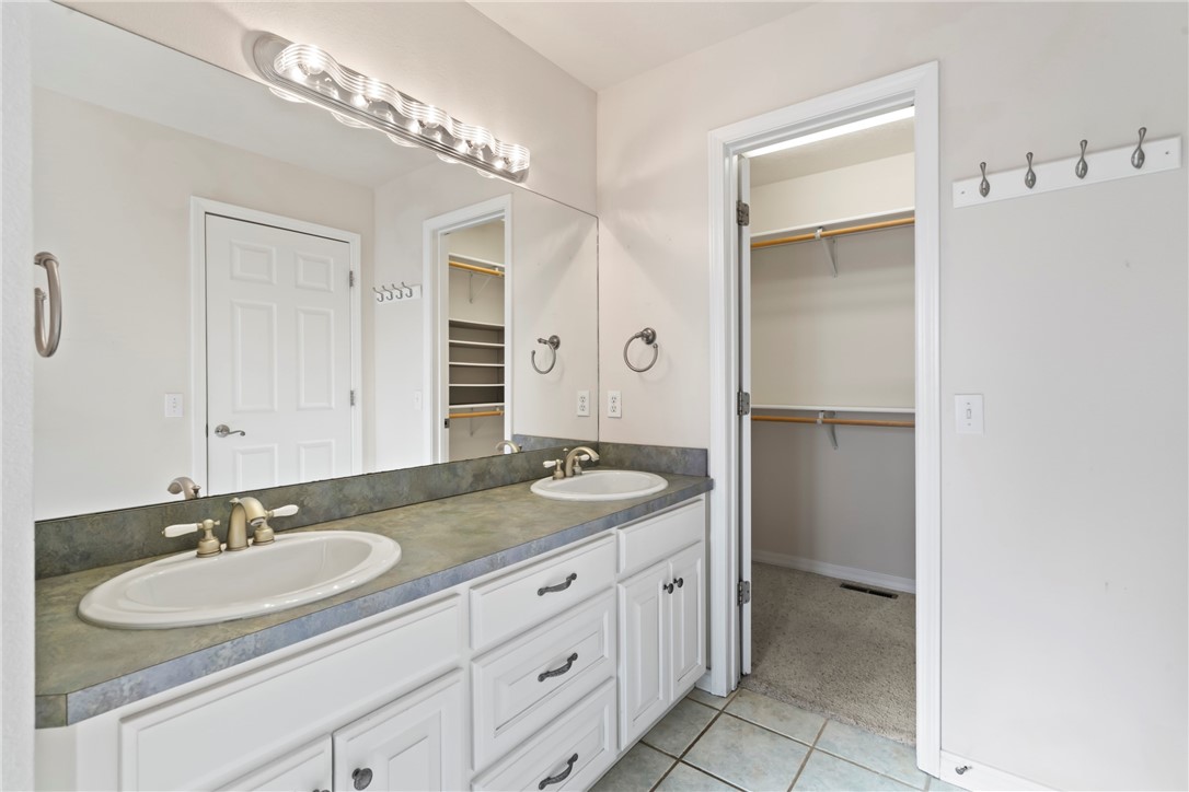 8 Doral Lane