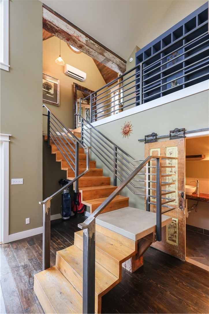 37 Hillside Avenue