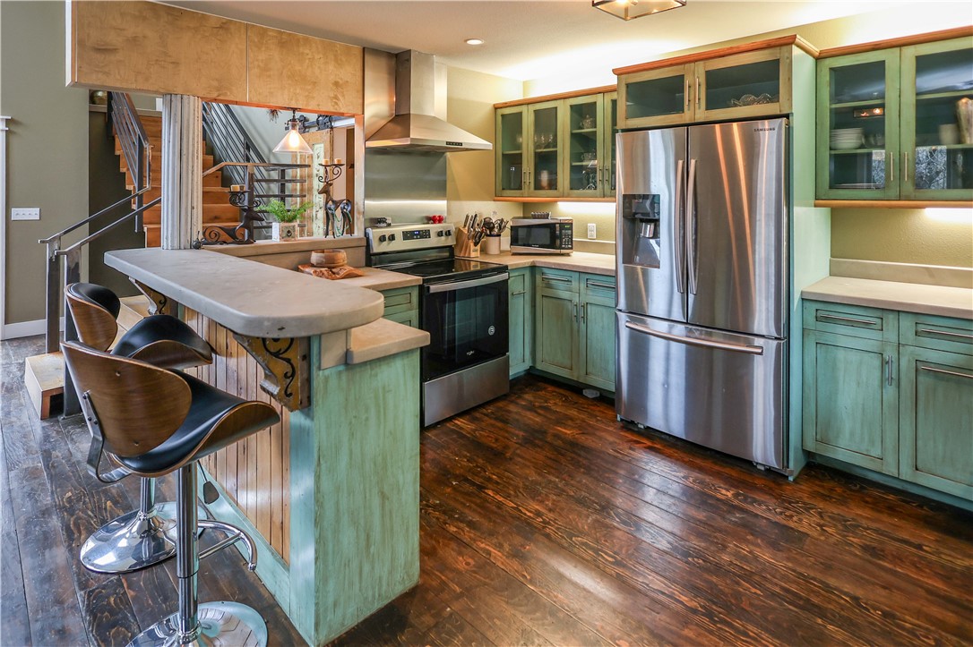 37 Hillside Avenue