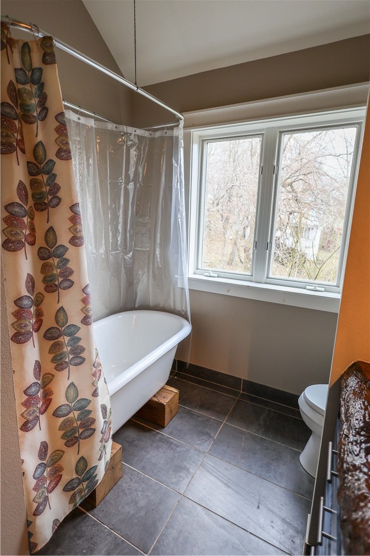 37 Hillside Avenue