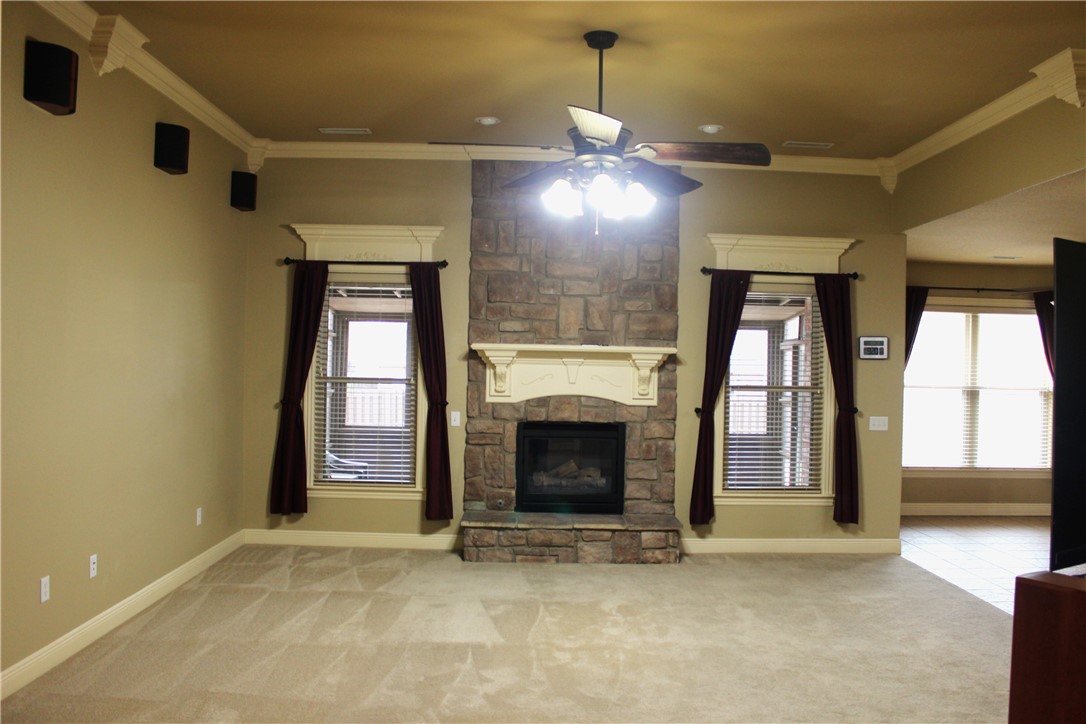 4439 W Lofty Wood Drive