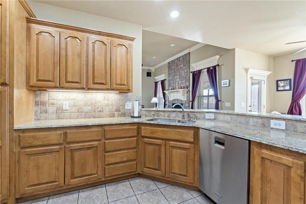 4439 W Lofty Wood Drive
