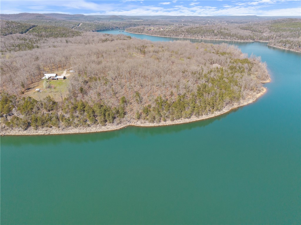 000 Oaks Landing Drive