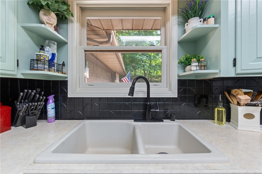 3 Summit Drive