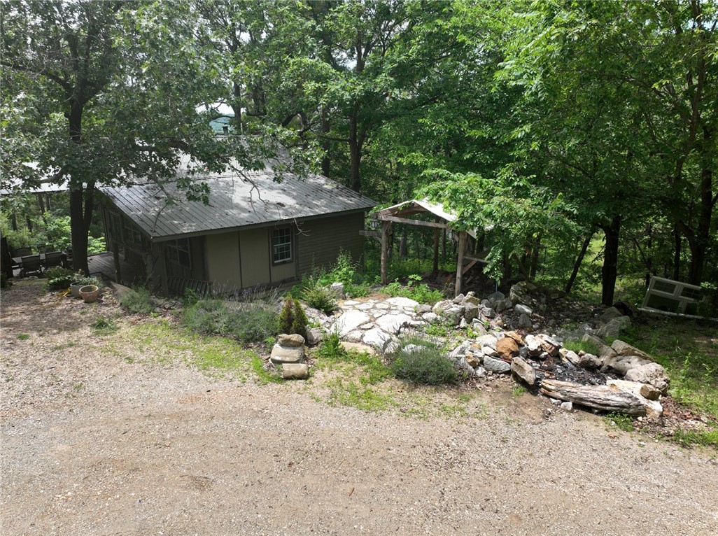 6937 Highway 221
