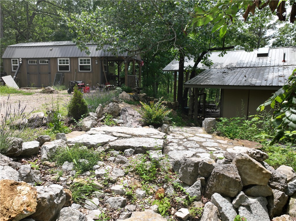 6937 Highway 221