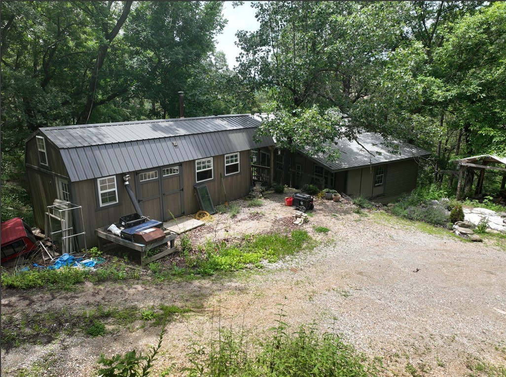 6937 Highway 221