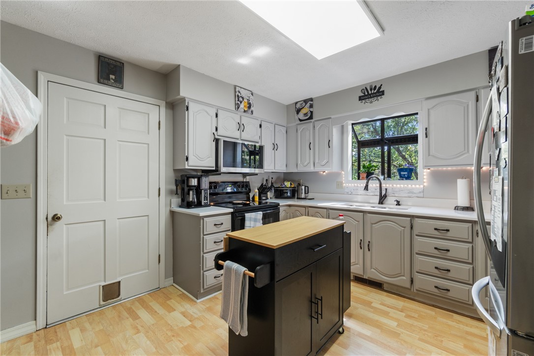 8 Twin Peak Drive