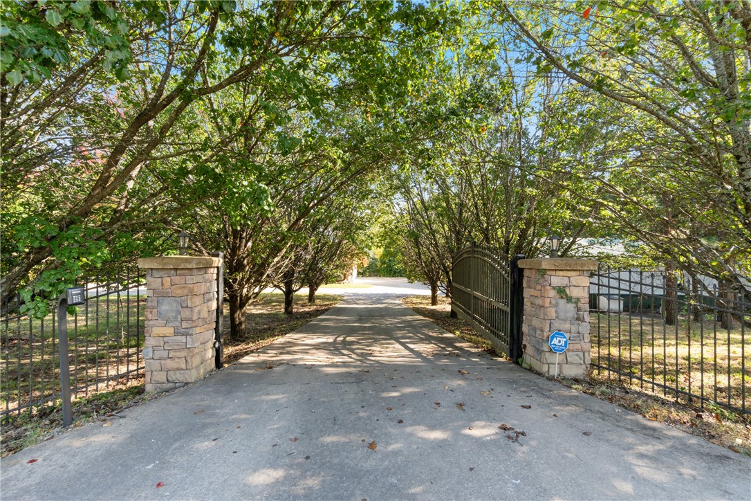 615 County Road 102