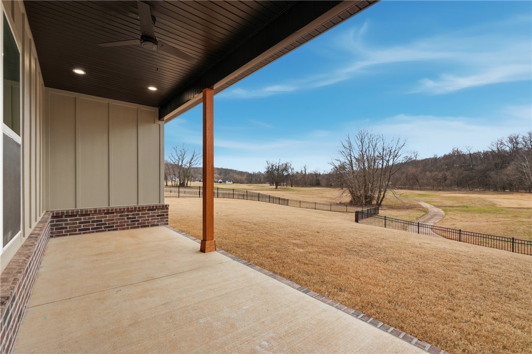 2521 Fairway Circle