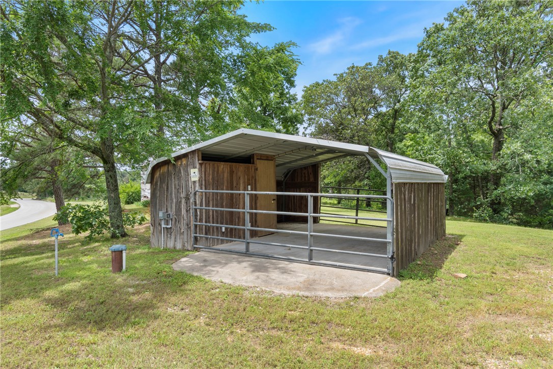 805 County Road 309