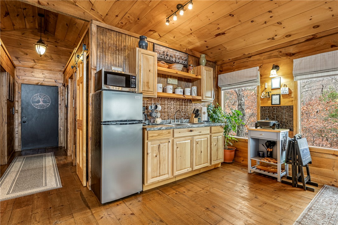 155 - 157 County Road 210