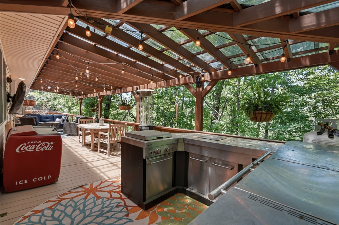 11 Country Club Drive