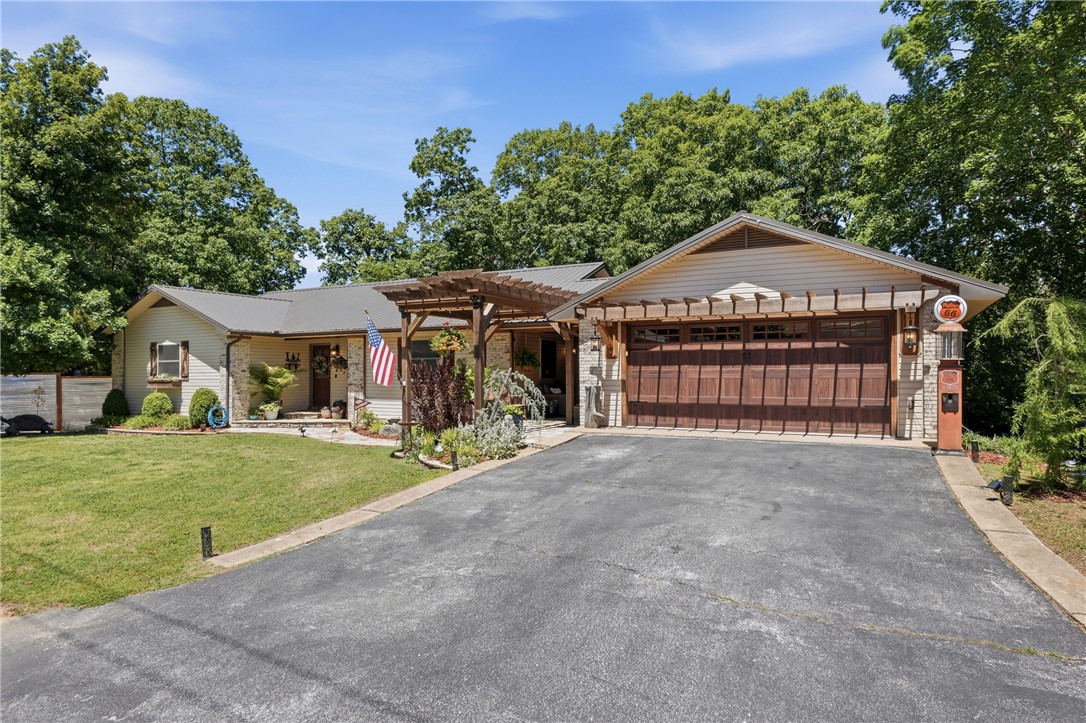 11 Country Club Drive