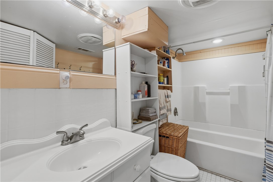 413 Madison 1555