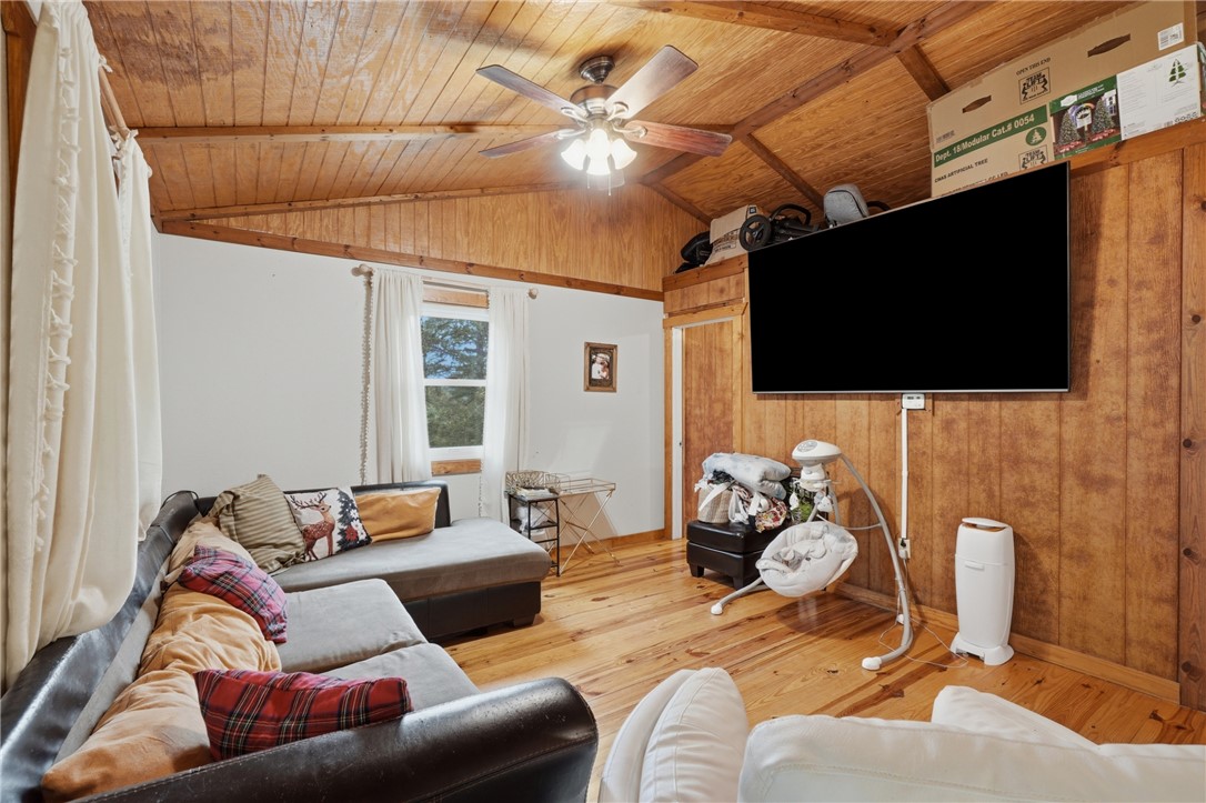 305 County Road 2664