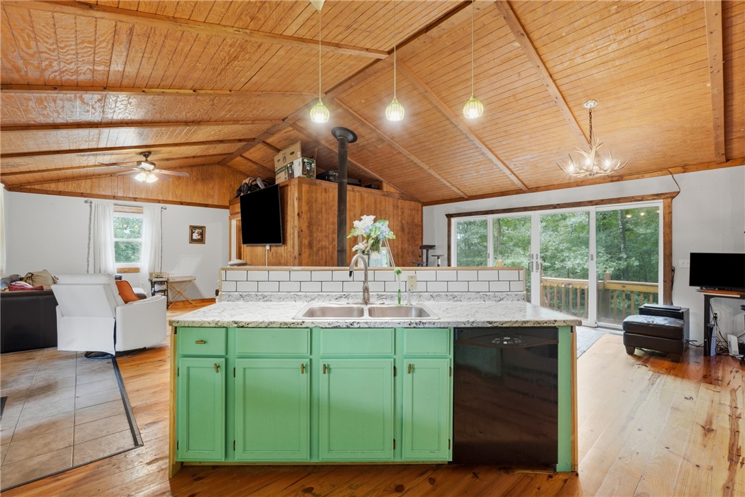 305 County Road 2664