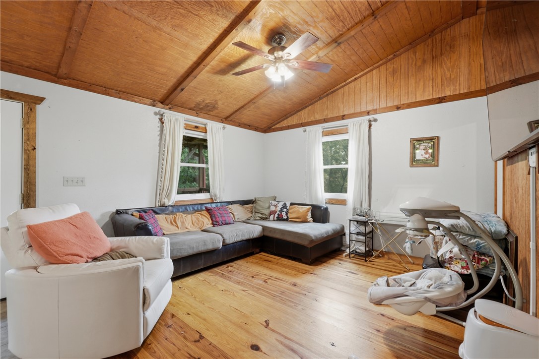 305 County Road 2664