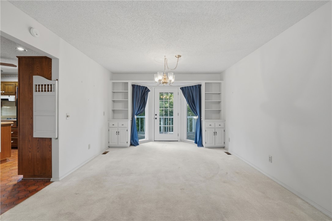 19 Lonsdale Drive