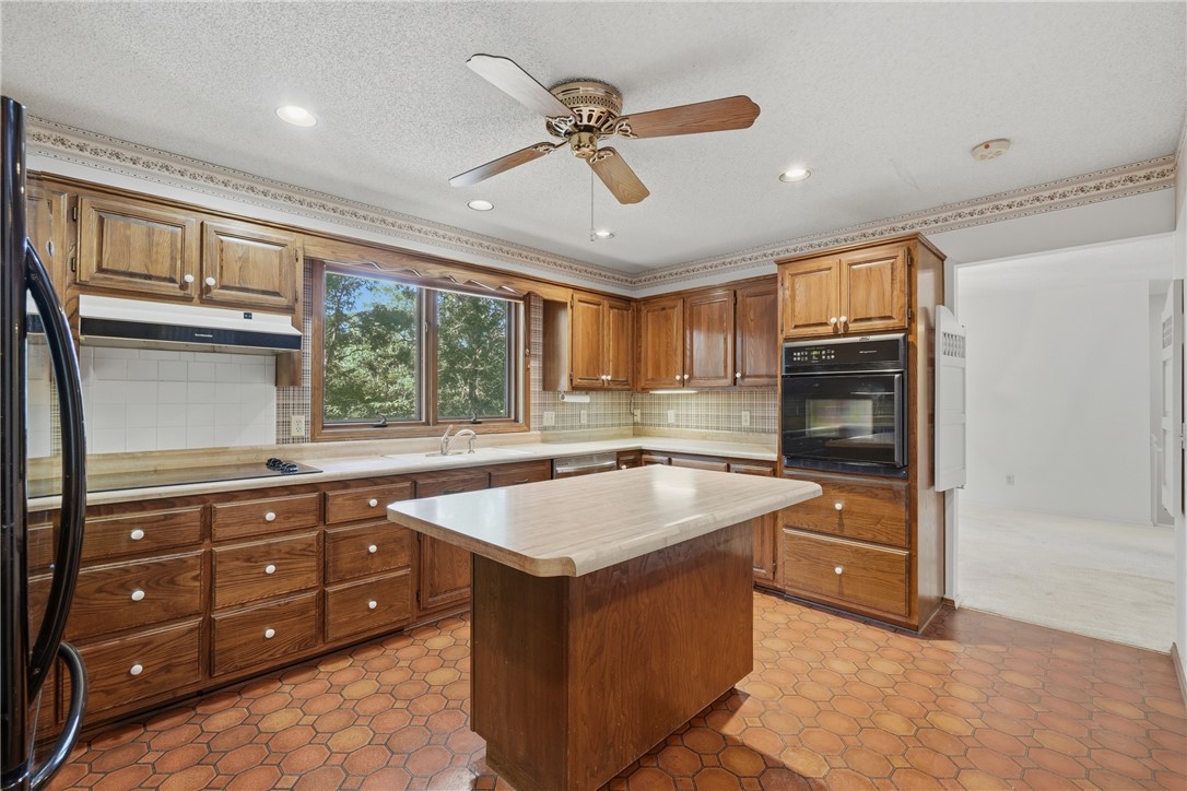 19 Lonsdale Drive